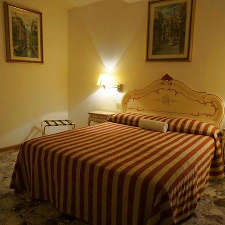 Guesthouse Al Profeta Венеция Экстерьер фото