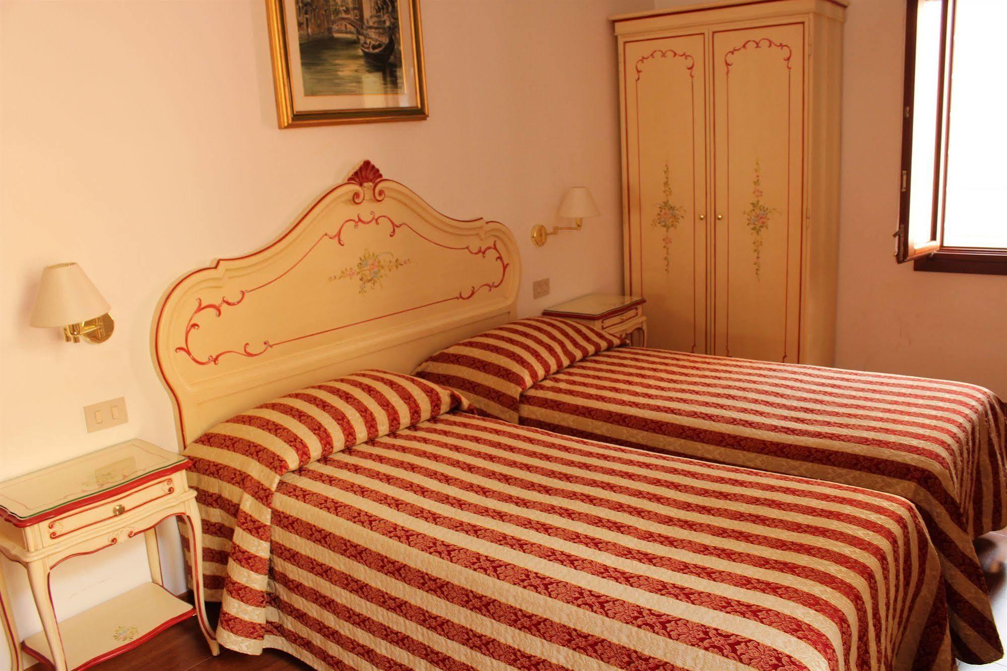 Guesthouse Al Profeta Венеция Экстерьер фото
