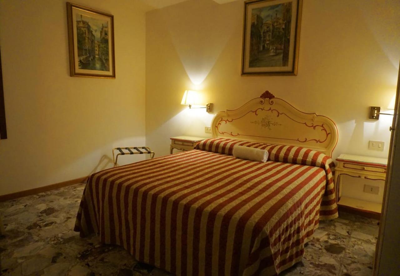 Guesthouse Al Profeta Венеция Экстерьер фото
