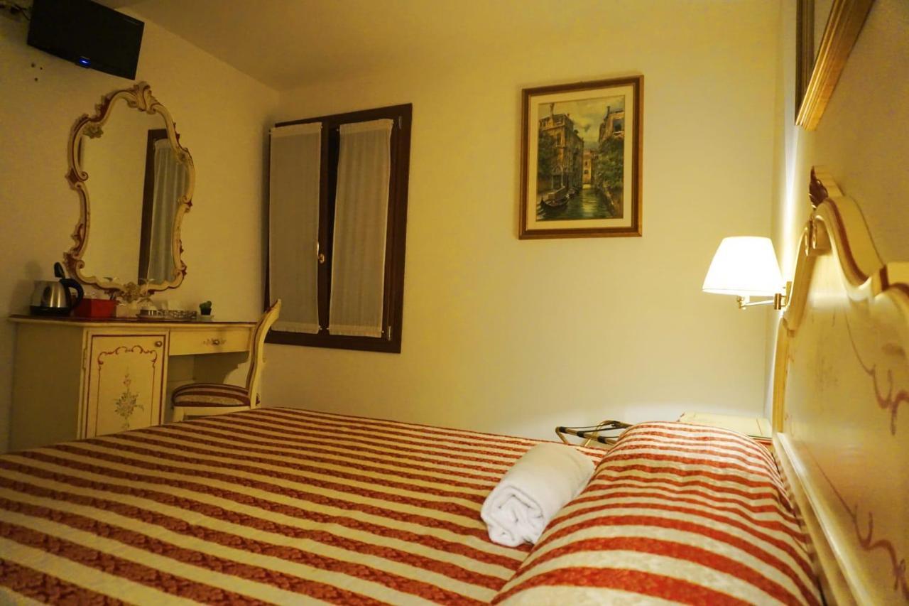 Guesthouse Al Profeta Венеция Экстерьер фото